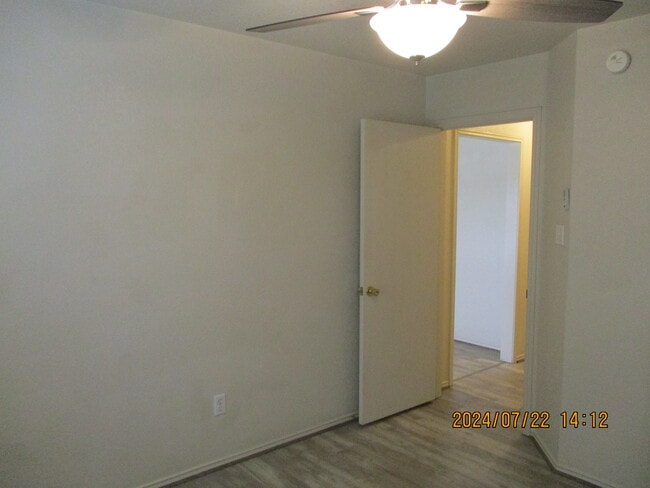 Building Photo - 165 Armadillo Ln