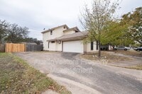 Building Photo - 1105 Peach Tree Cove