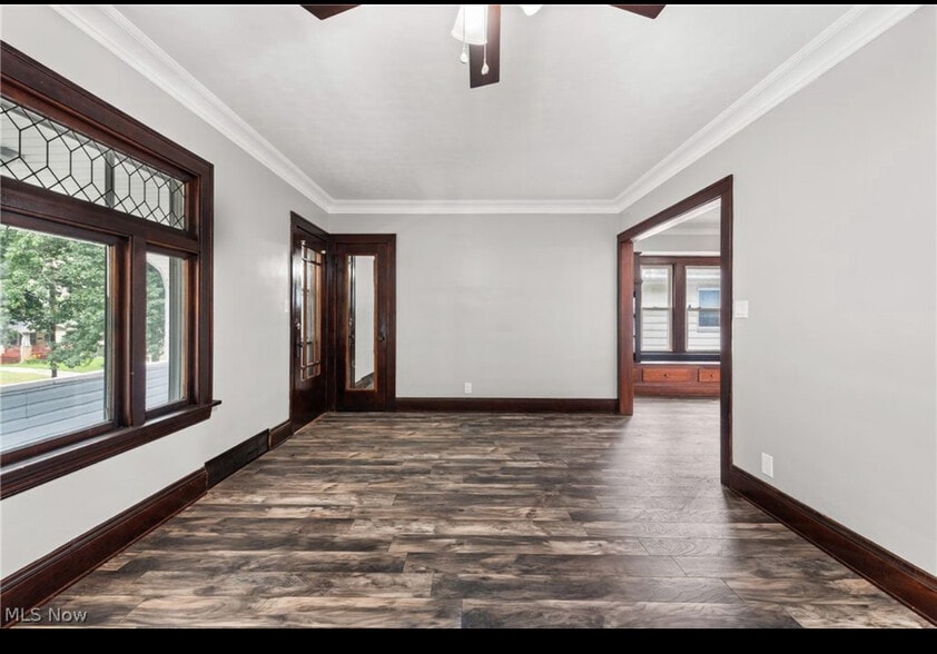 Building Photo - 3352 W 131st St
