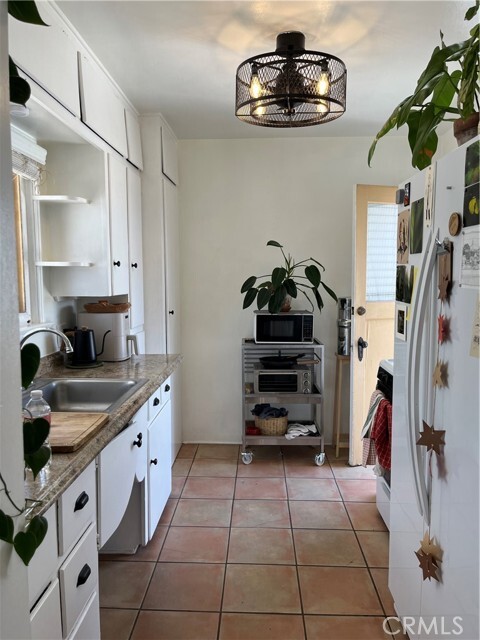 Building Photo - 36 Parkwood Dr