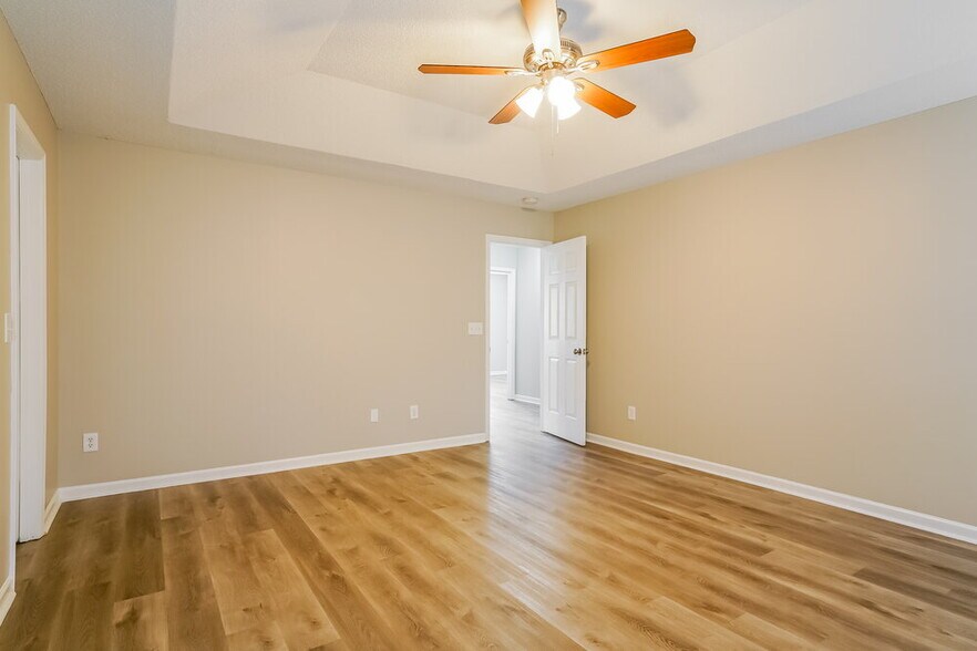 Building Photo - 7624 Brighton Village Dr