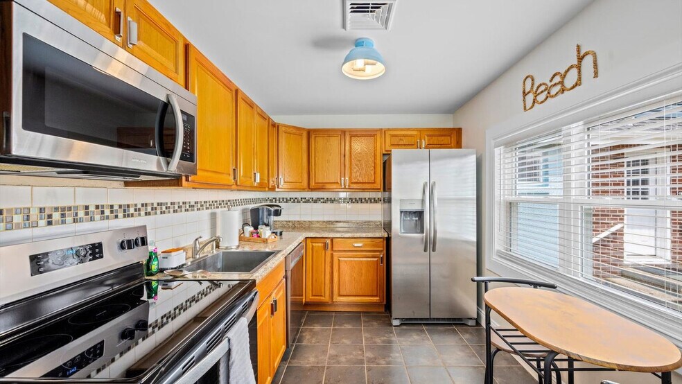 Building Photo - 124 W Heather Rd