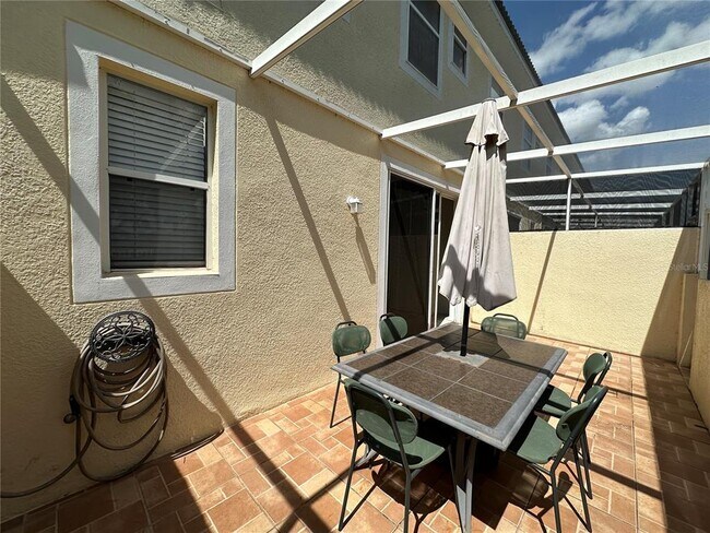 Building Photo - 1230 S Beach Cir