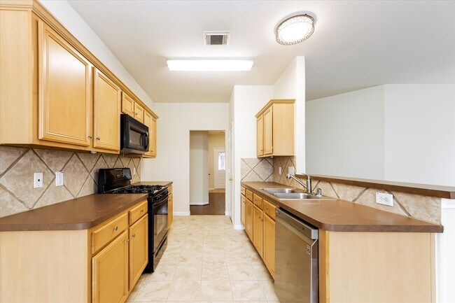 Building Photo - 3215 Painted Meadow Cir