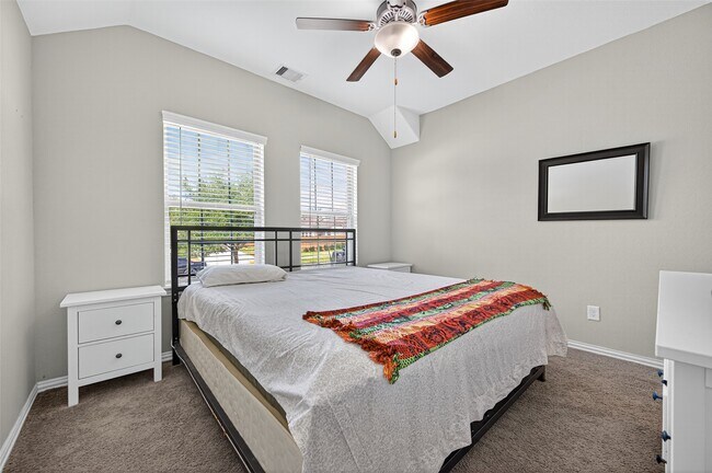 Building Photo - 4550 Shallow Ember Dr