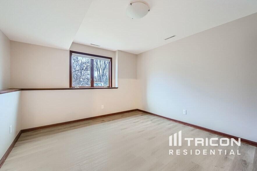 Building Photo - 12320 43rd Ave N