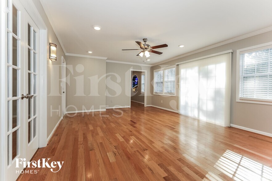 Building Photo - 2067 Shillingwood Dr NW