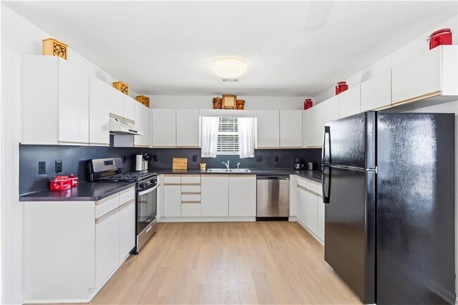 Building Photo - 1501 Colt Ridge Ln SE