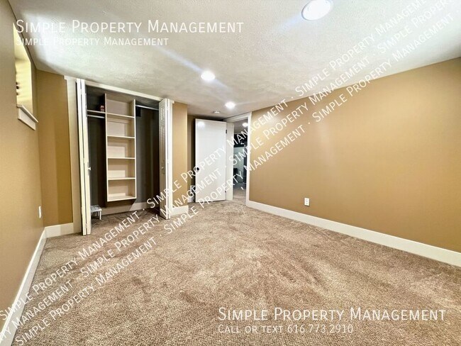 Building Photo - 367 Glenhaven Ave NW
