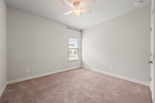 Building Photo - 3537 Hurricane Trl