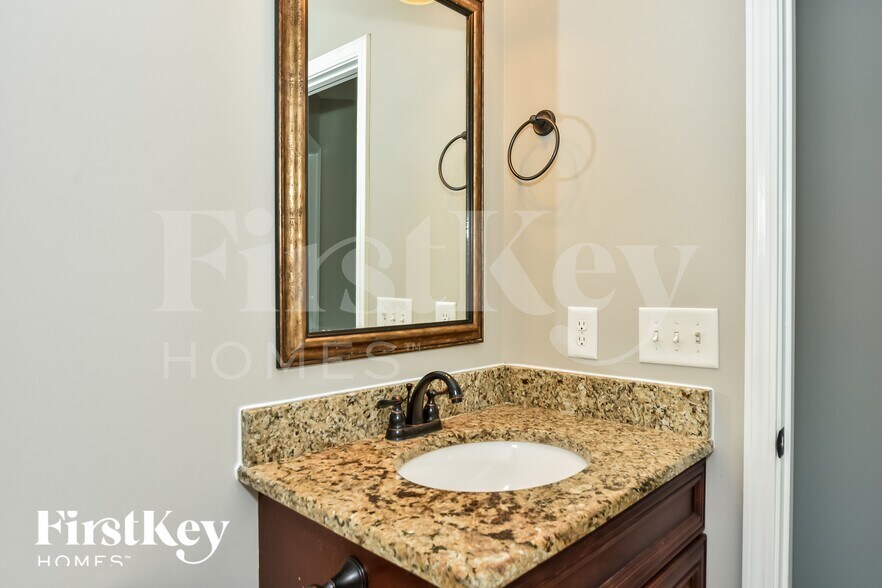 Building Photo - 3707 Wind Mill Ct