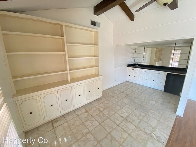 Building Photo - 3 br, 3 bath House - 5809 Vista Clara