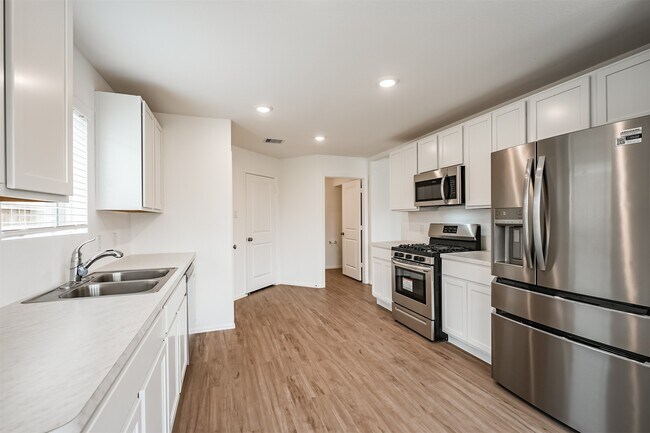 Building Photo - 4138 Zavala Ml St