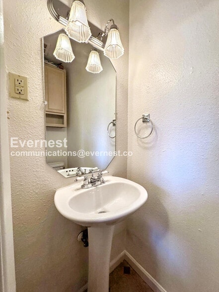 Building Photo - 8023 Wolff St