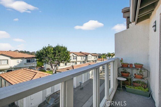 Building Photo - 30902 Club House Dr