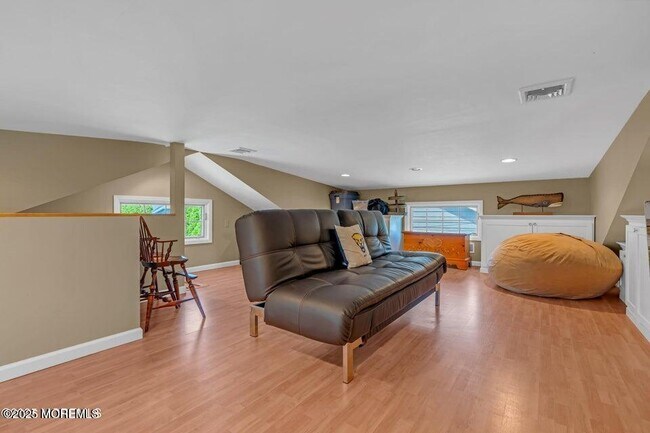 Building Photo - 101 Neptune Pl