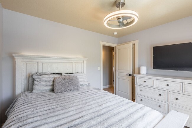 Building Photo - Stunningly Upgraded 4-Bedroom Home in Prime Eagle Location