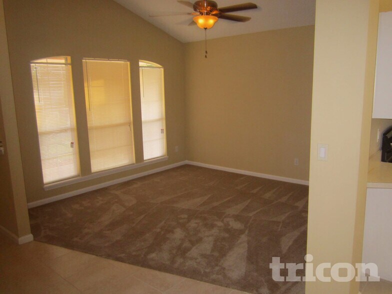 Building Photo - 938 Cherry Point Way