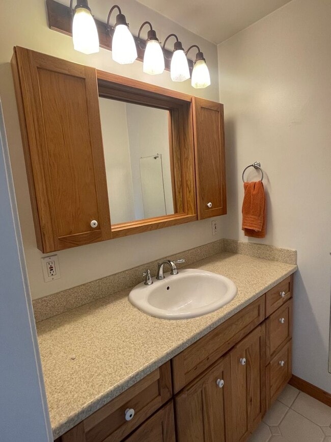 Building Photo - Clairemont Beauty - Welcome Home!