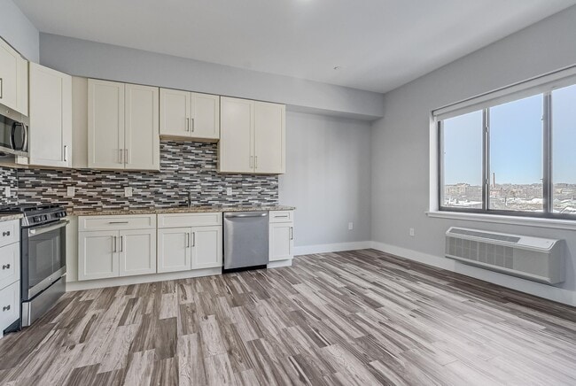 Building Photo - 424 Whiton St