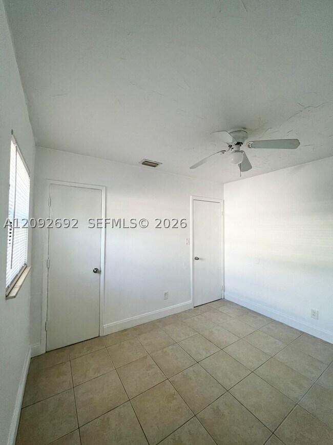 Building Photo - 3461 NW 17th St
