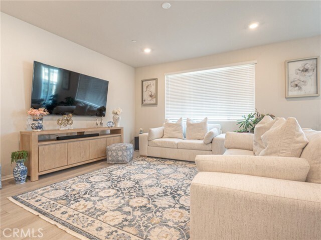 Building Photo - 32910 Linecroft Ct
