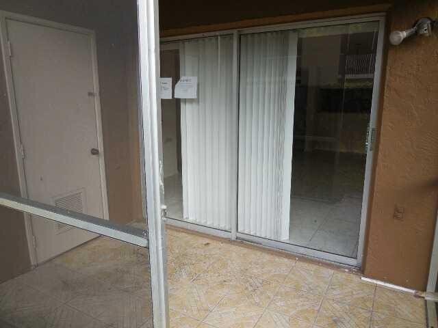 Building Photo - 8393 Royal Palm Blvd