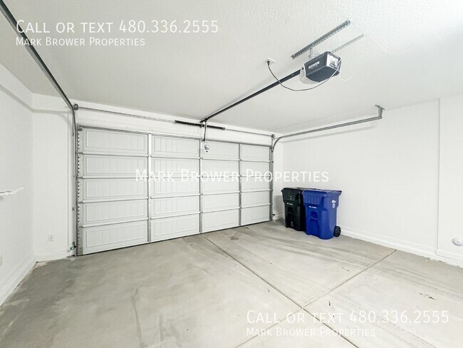 Building Photo - 9852 E Tamery Ave