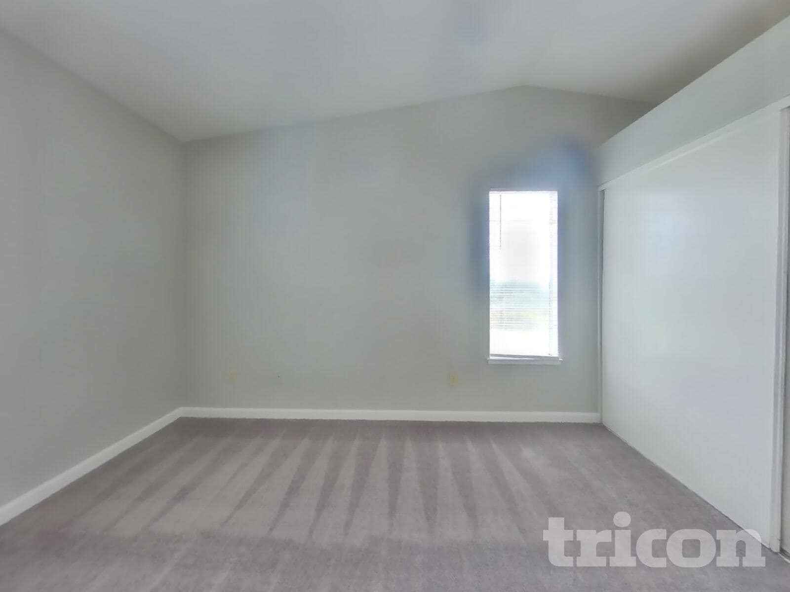 Building Photo - 213 Jana Way