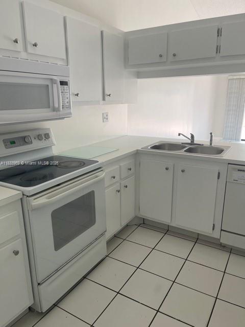 Building Photo - 6203 SW 147th Pl Cir