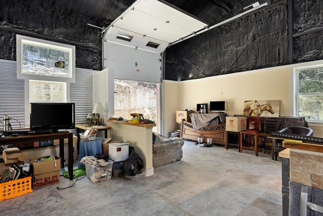 Building Photo - 144 Roland Trail