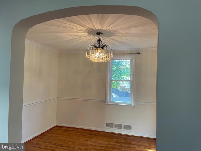 Building Photo - 610 Ritchie Ave