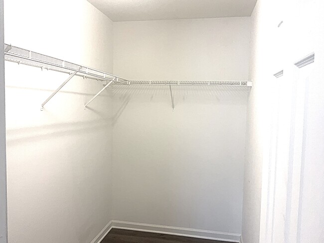 Building Photo - 1516 Clover Ridge Ct