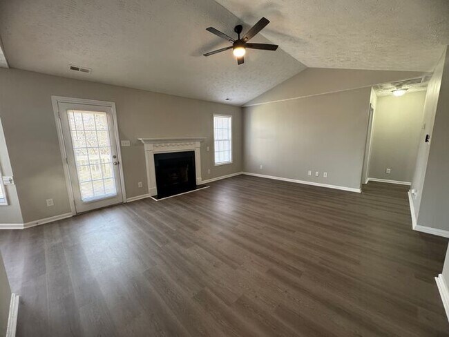 Building Photo - 1453 Ferndell Dr