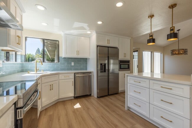 Building Photo - 2128 Presidio Ct