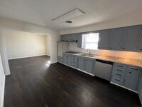 Building Photo - 5706 Lee St