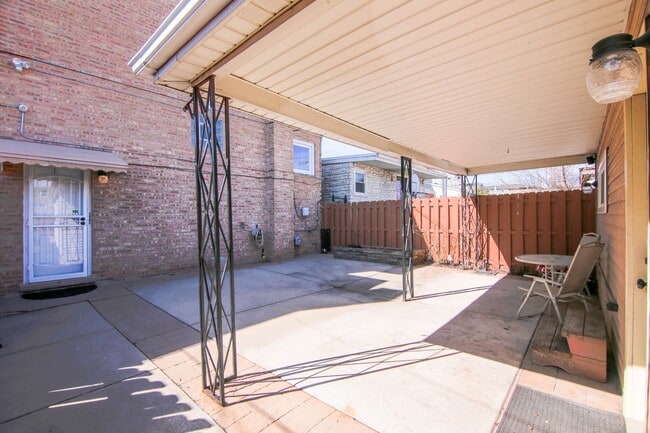 Building Photo - 2019 N 72nd Ct