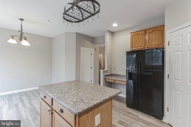 Building Photo - 2602 Streamview Dr