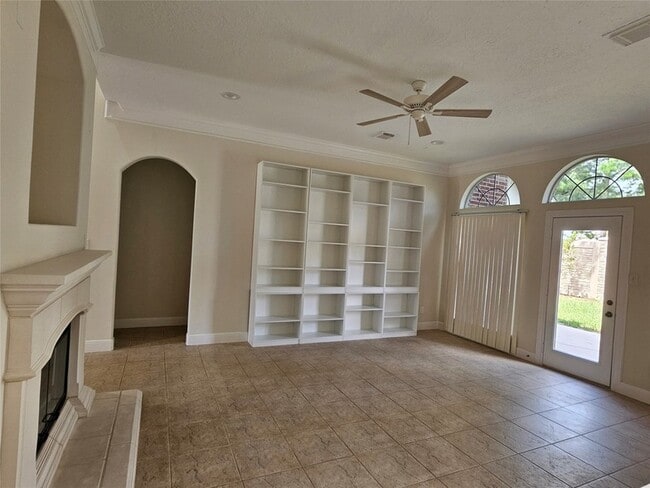 Building Photo - 12503 Rosewood Way Ln