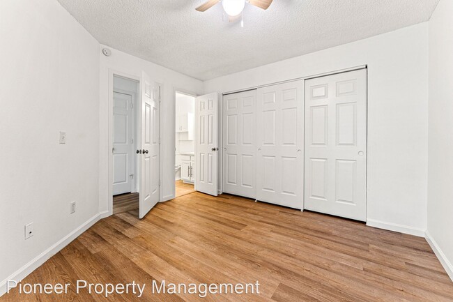 Building Photo - 2 br, 1 bath House - 940 S Dahlia St #A