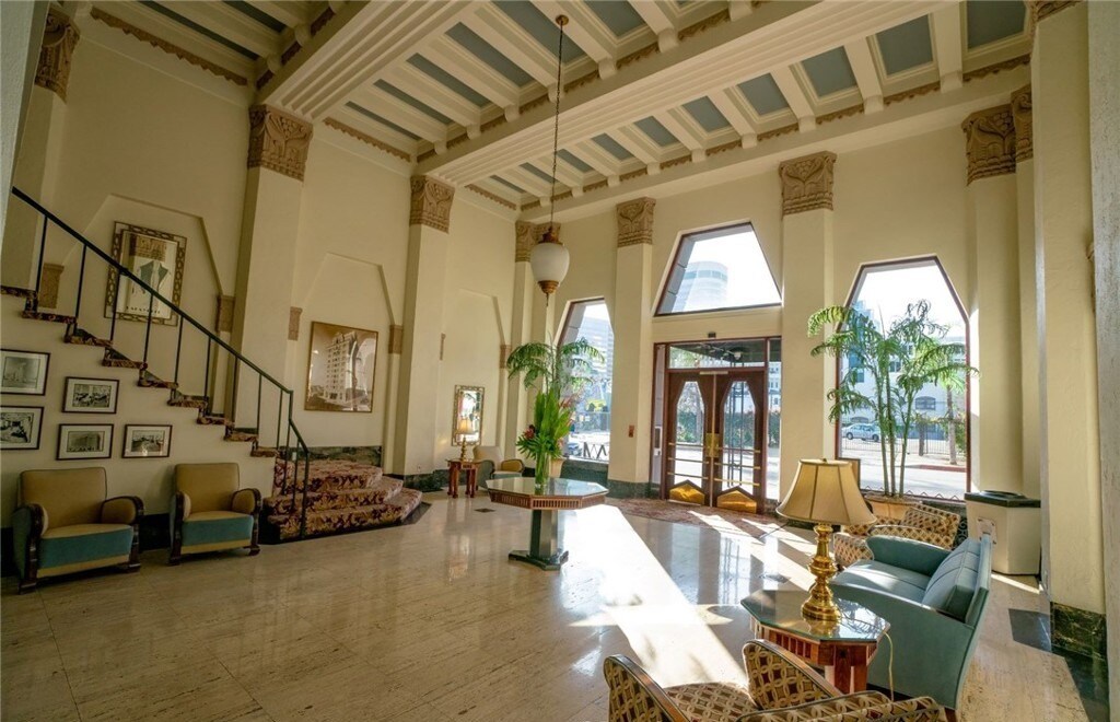 Lobby - 140 Linden Ave