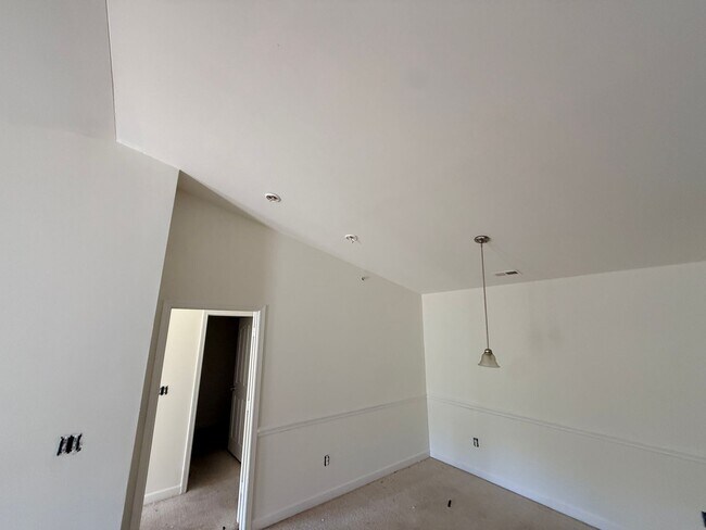Building Photo - 10680 Hill Point Ct