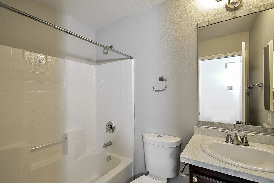 Building Photo - 3521 Midnight Mist Ct