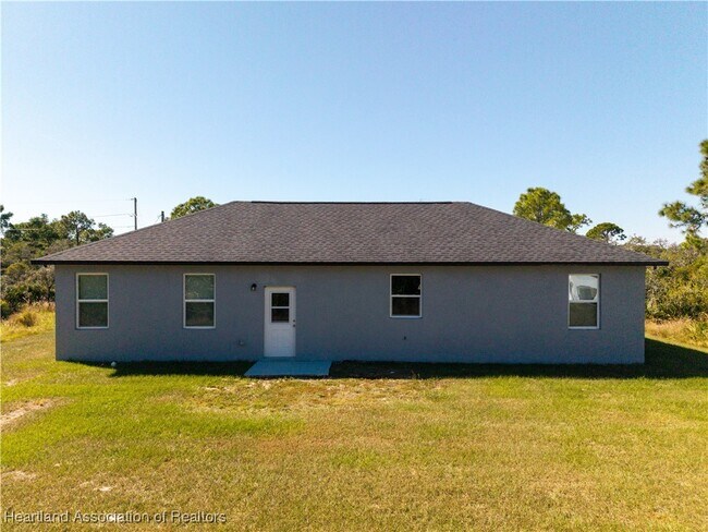 Building Photo - 836 Hanover Ave