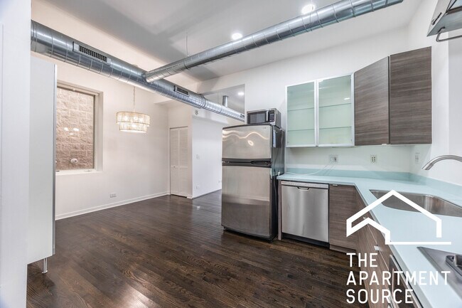 Building Photo - 913 N Honore St