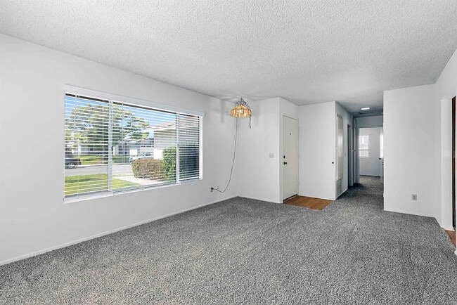 Building Photo - 10033 Kibler Dr