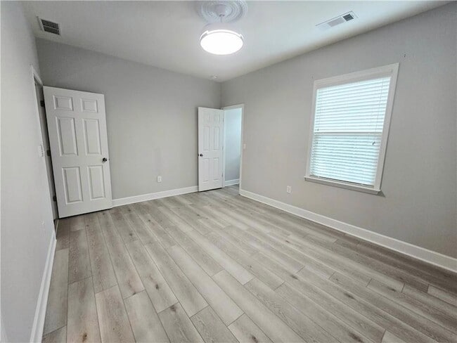 Building Photo - 123 Barkley Ln