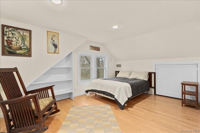 Building Photo - 1 Branch St