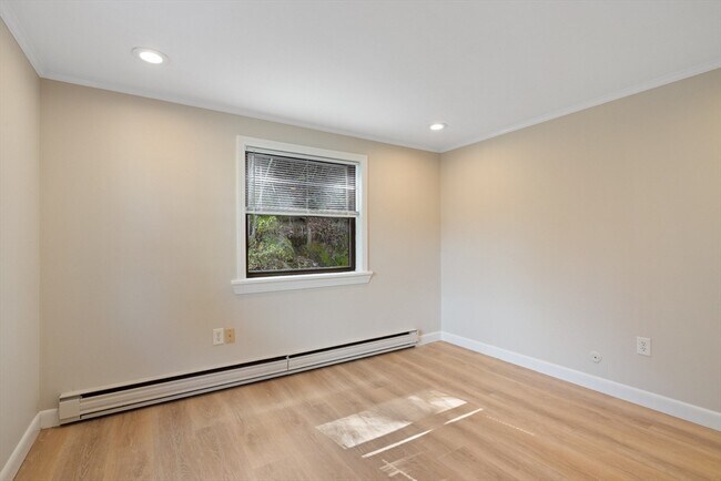 Building Photo - 51 Lynde St