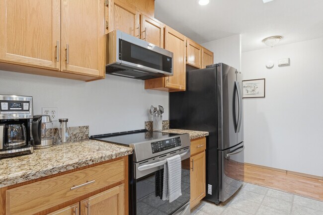 Building Photo - 5003 NE Mason St